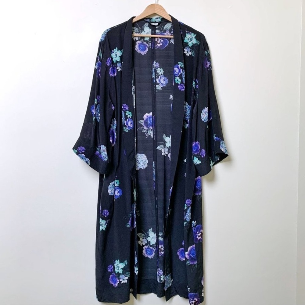 Neuw 💯 Silk Romantic Feminine Floral Duster Kimono